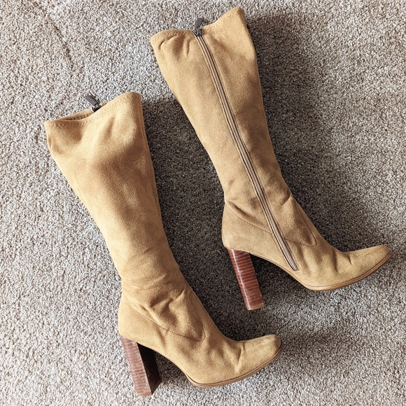 Candie's square toed 90's knee-high boots. - Picture 3 of 9